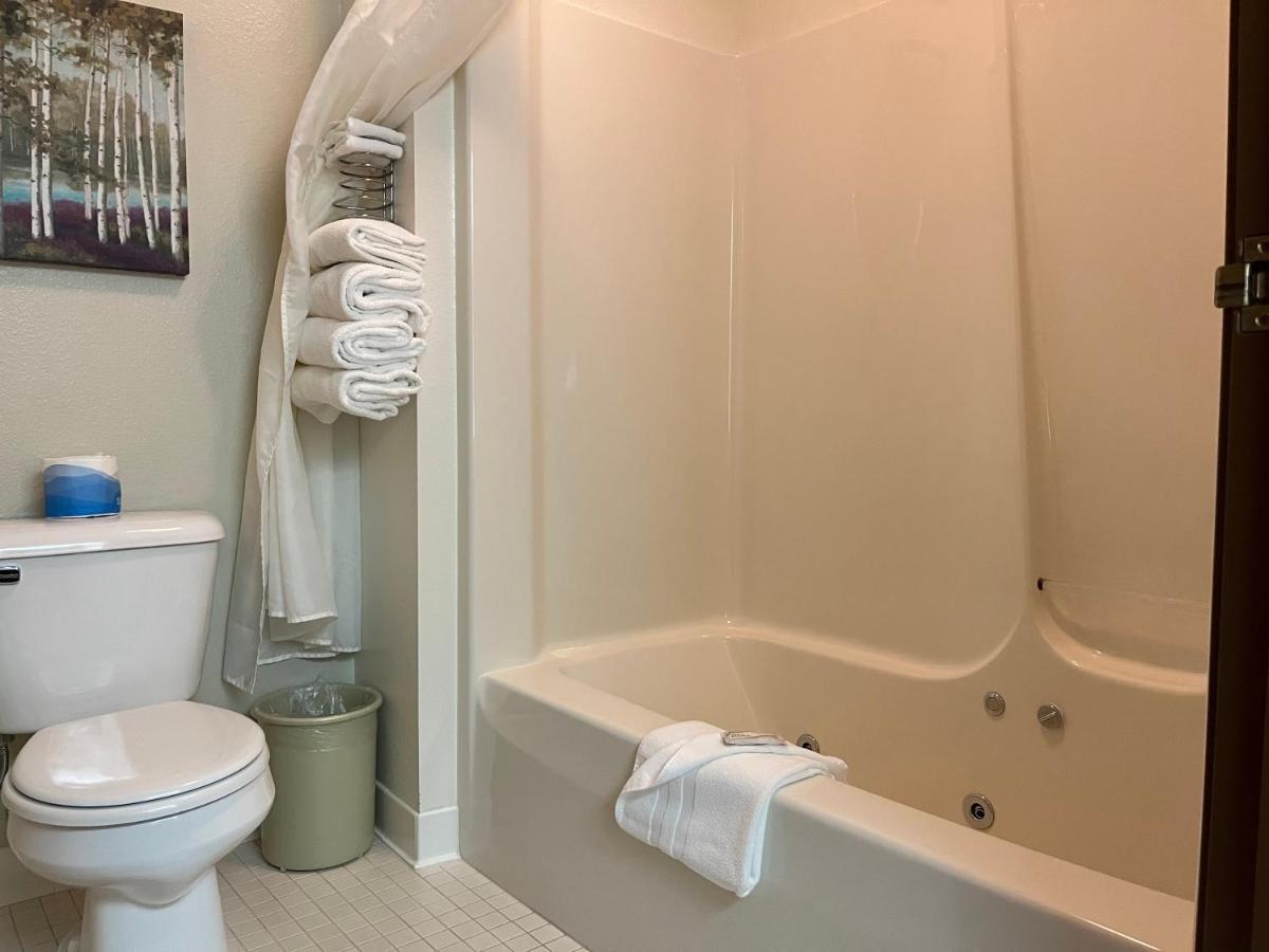 Boulder Bear Motor Lodge Boulder Junction Экстерьер фото