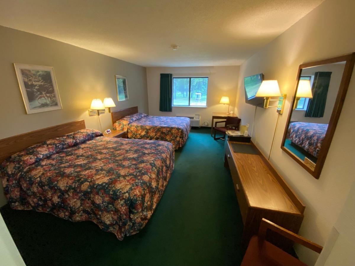Boulder Bear Motor Lodge Boulder Junction Экстерьер фото
