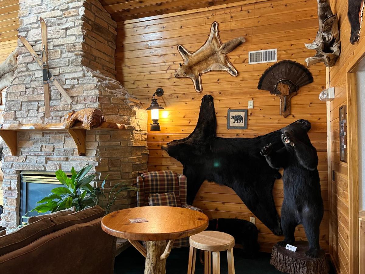 Boulder Bear Motor Lodge Boulder Junction Экстерьер фото
